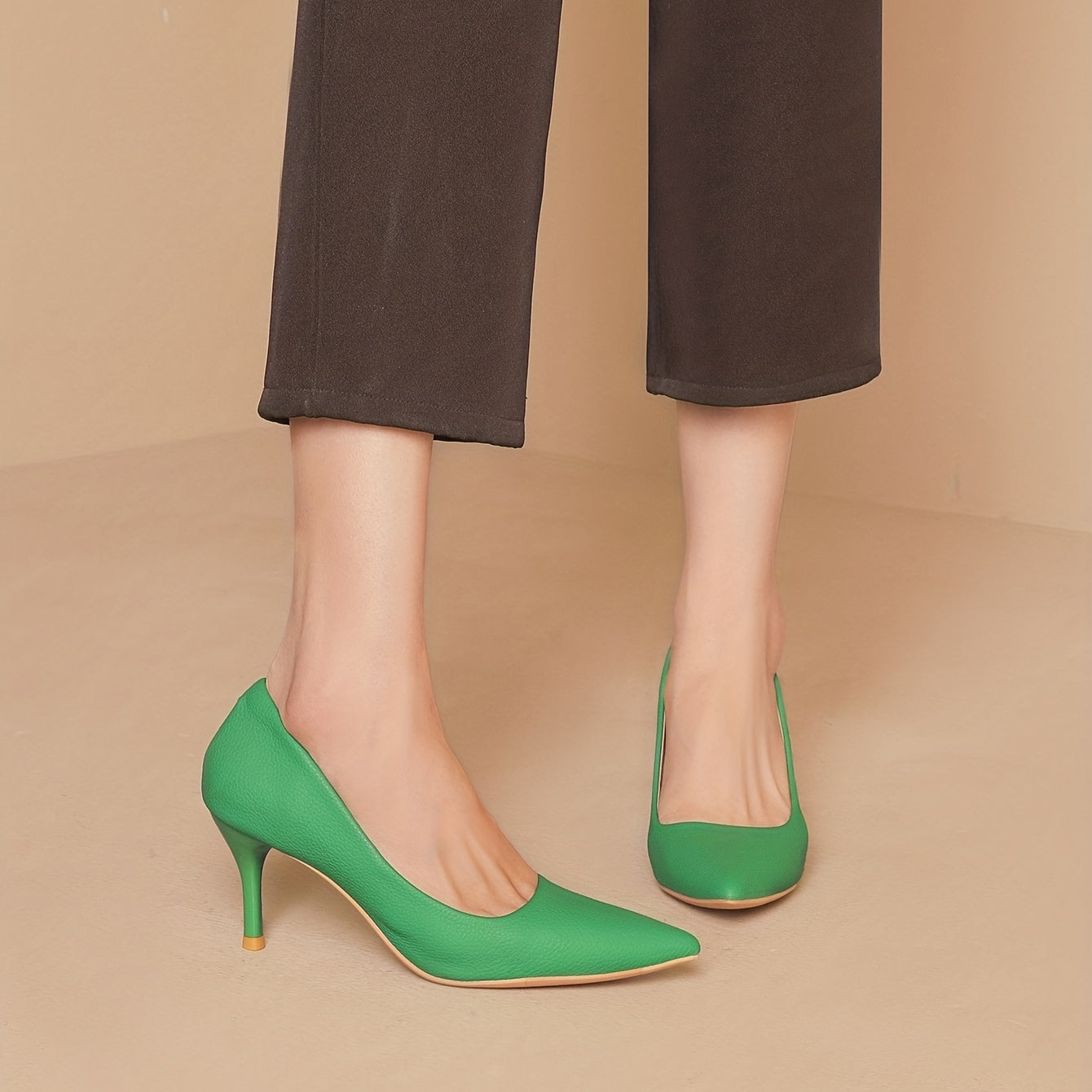 Women's Solid Stiletto Heels Point Toe Outdoor Pumps