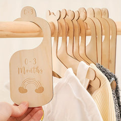 7pcs Kids' Clothing Separator Wooden Kids' Clothing Size Hanger