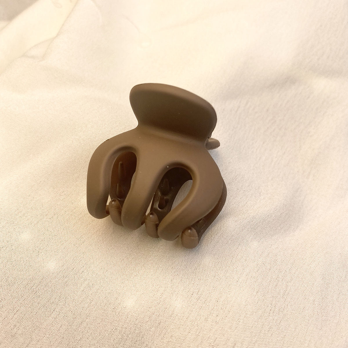 Matte Solid Hair Claw Clip Non Slip Strong Hold Grip Hair Jaw Clip