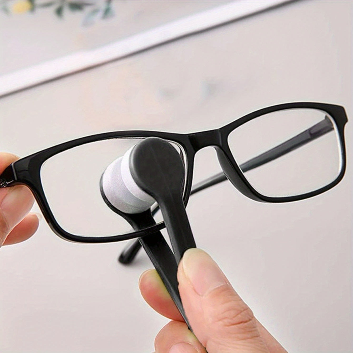 Eyeglasses Cleaning Brush Portable Glasses Wipe Cleaner Tool