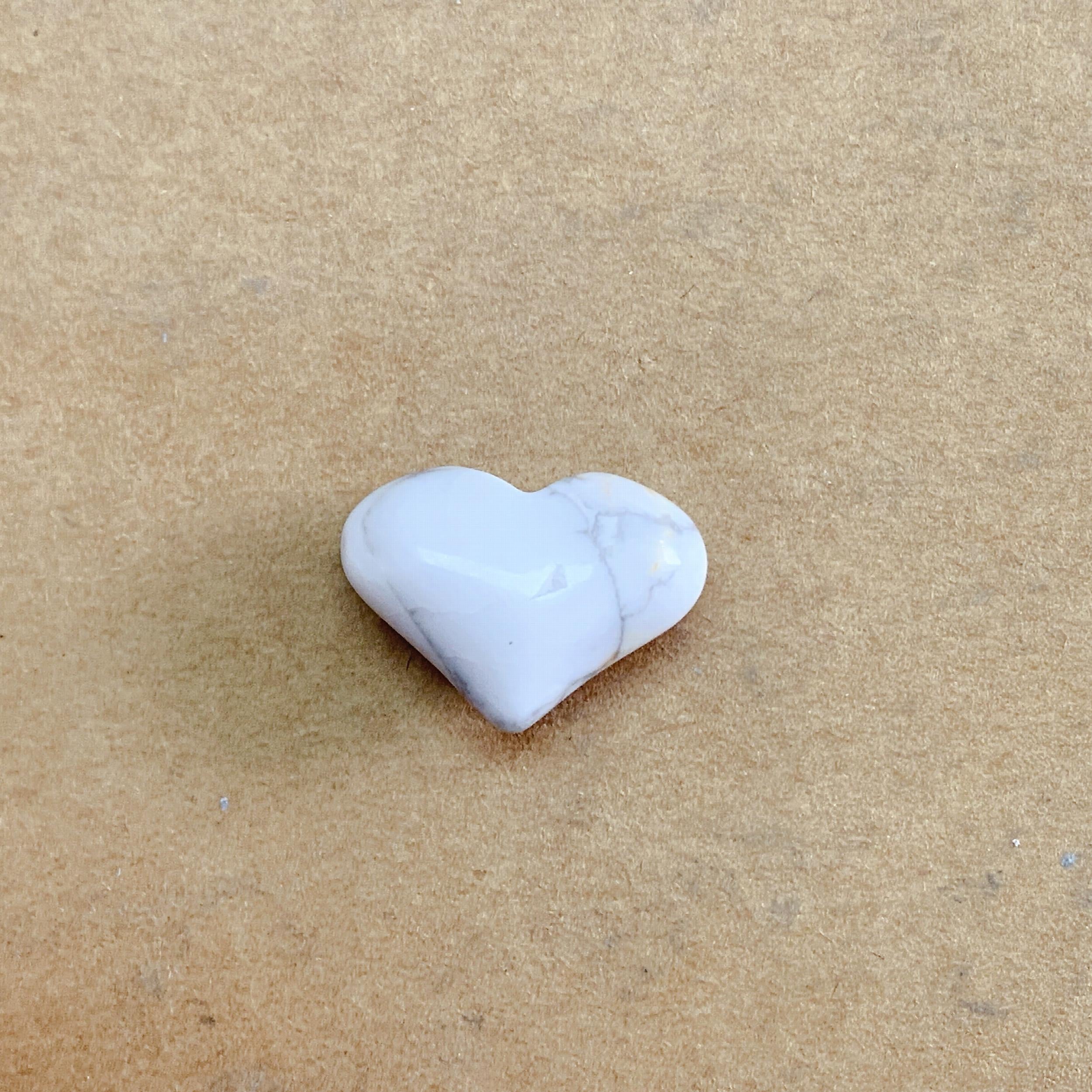 Heart Crystals Shaped Healing Crystal Palm Set Bulk