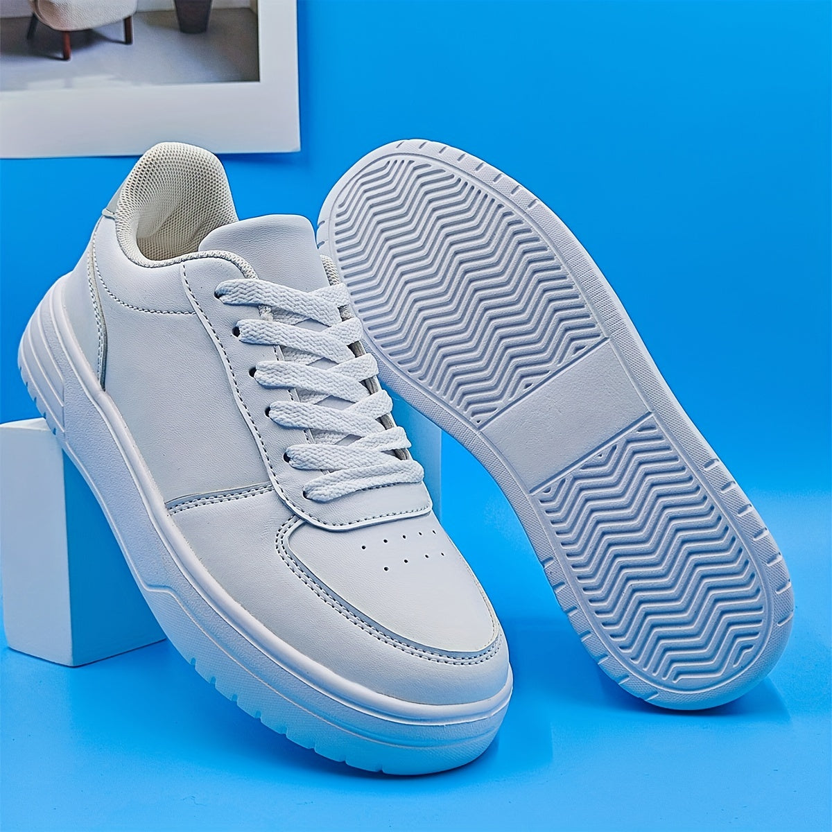 Women's Solid Skate Shoes Casual Lace Up Outdoor Shoes Lightweight