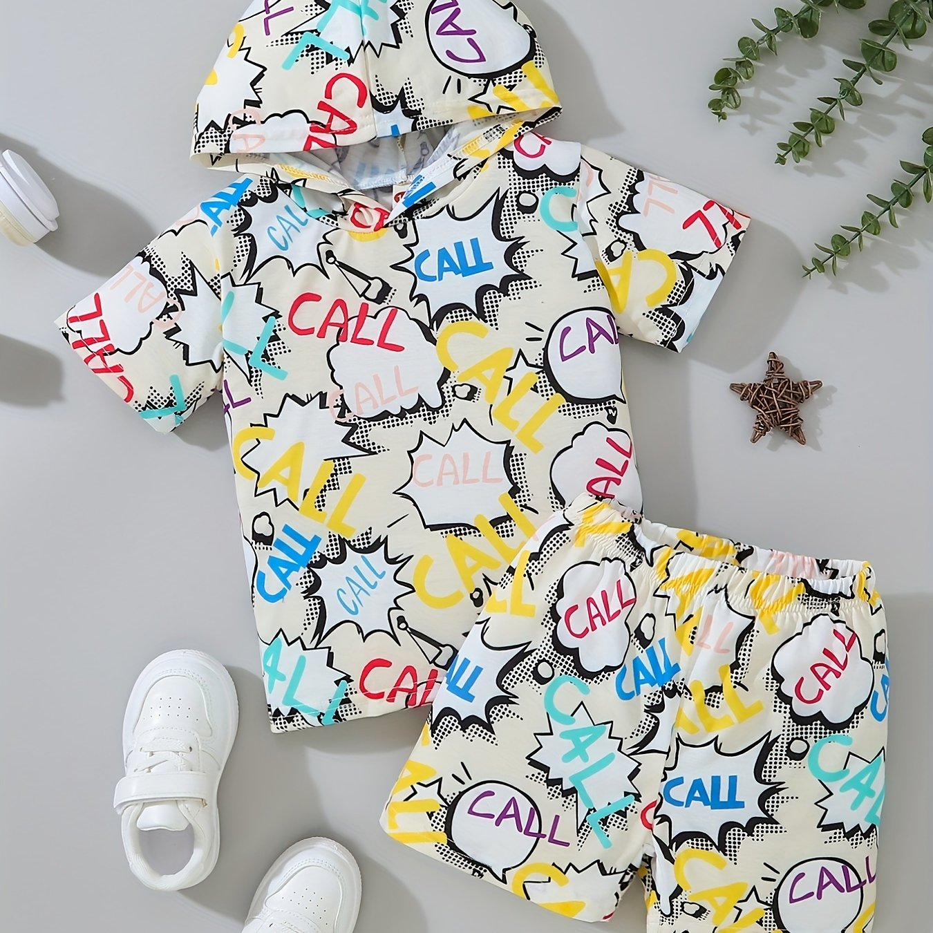2pcs Little Boy Casual Call Graphic Hooded Short Sleeve Tees & Shorts Set
