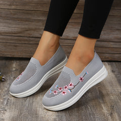 Women's Lightweight Knit Mesh Slip-On Sneakers