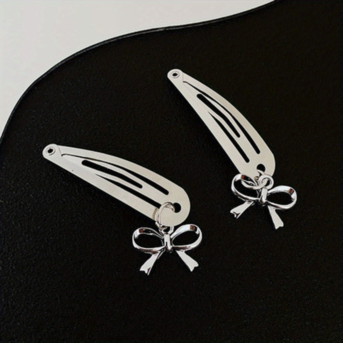 2pcs Heart & Cross Decor Hair Clip Metal Snap Clip Y2K Non Slip Hollow