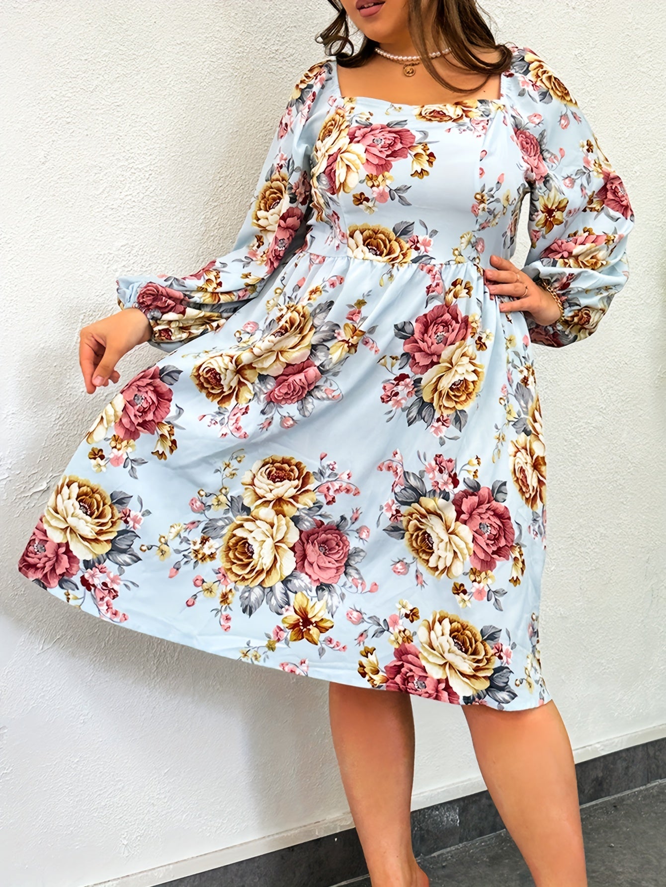  Shirred Floral Print Lantern Sleeve Dress