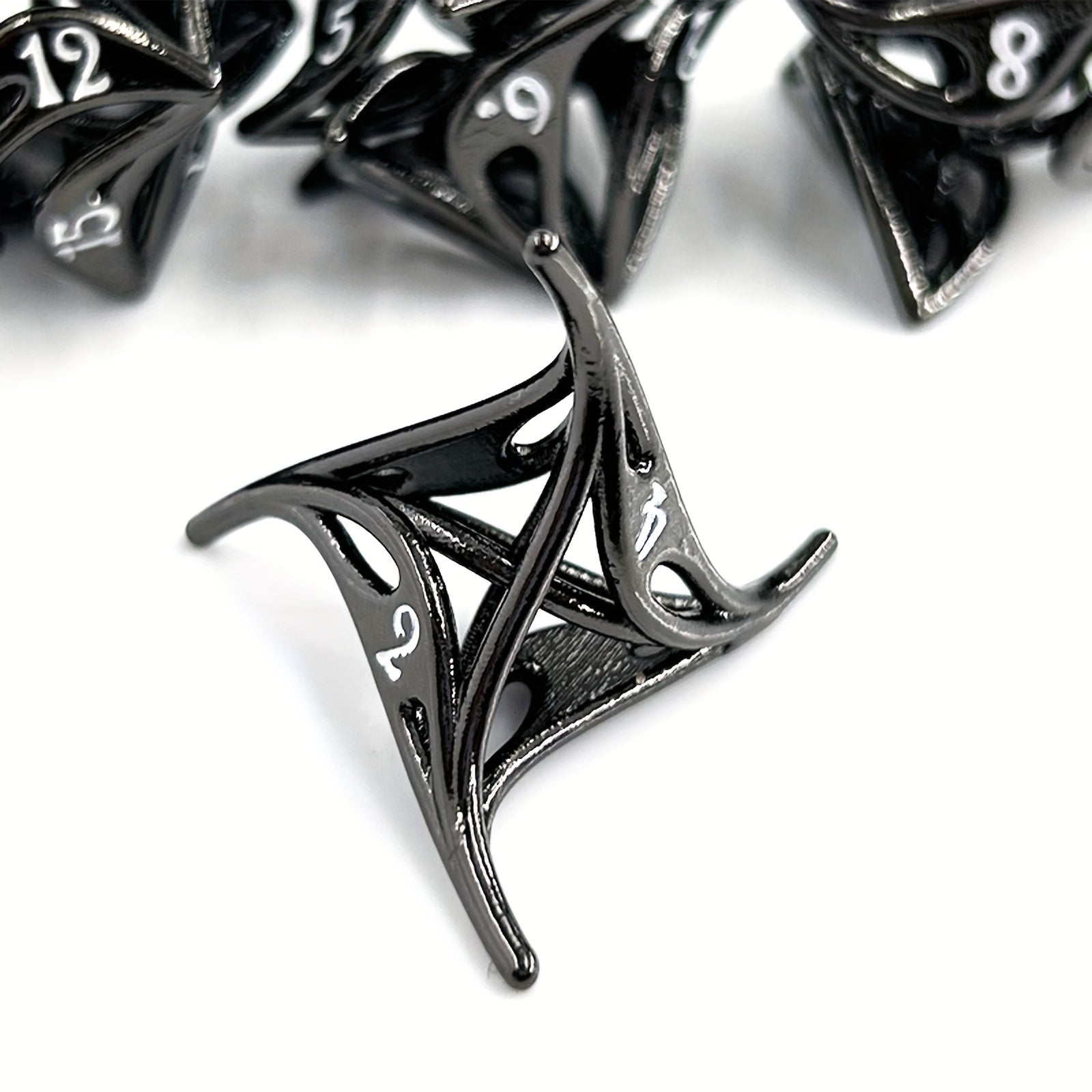 7pcs Hollow Flower Dice Polyhedral Dice Mini Dice For Game Entertainment
