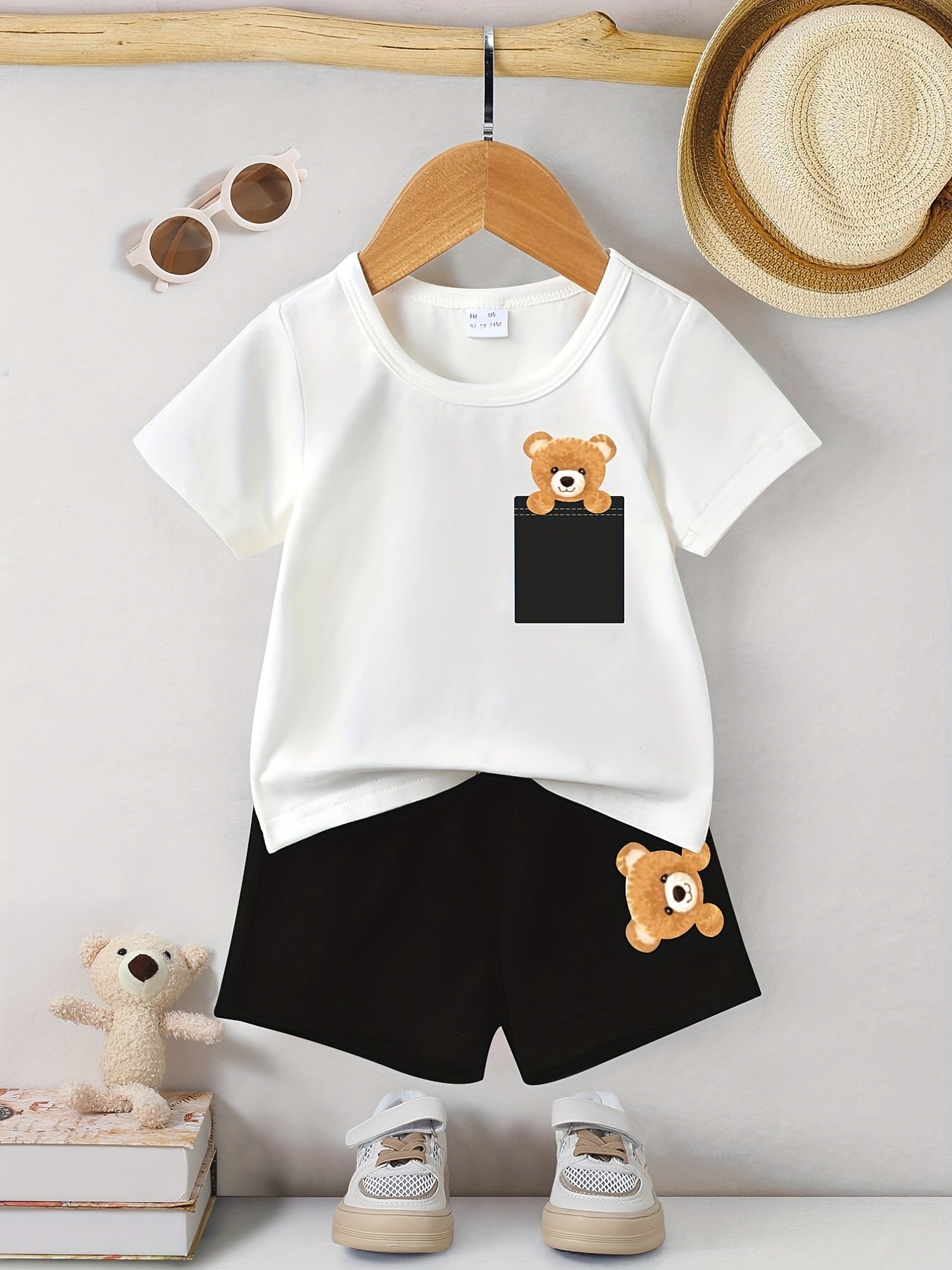 2pcs Bear Graphic Print T-shirt & Shorts Set for Summer