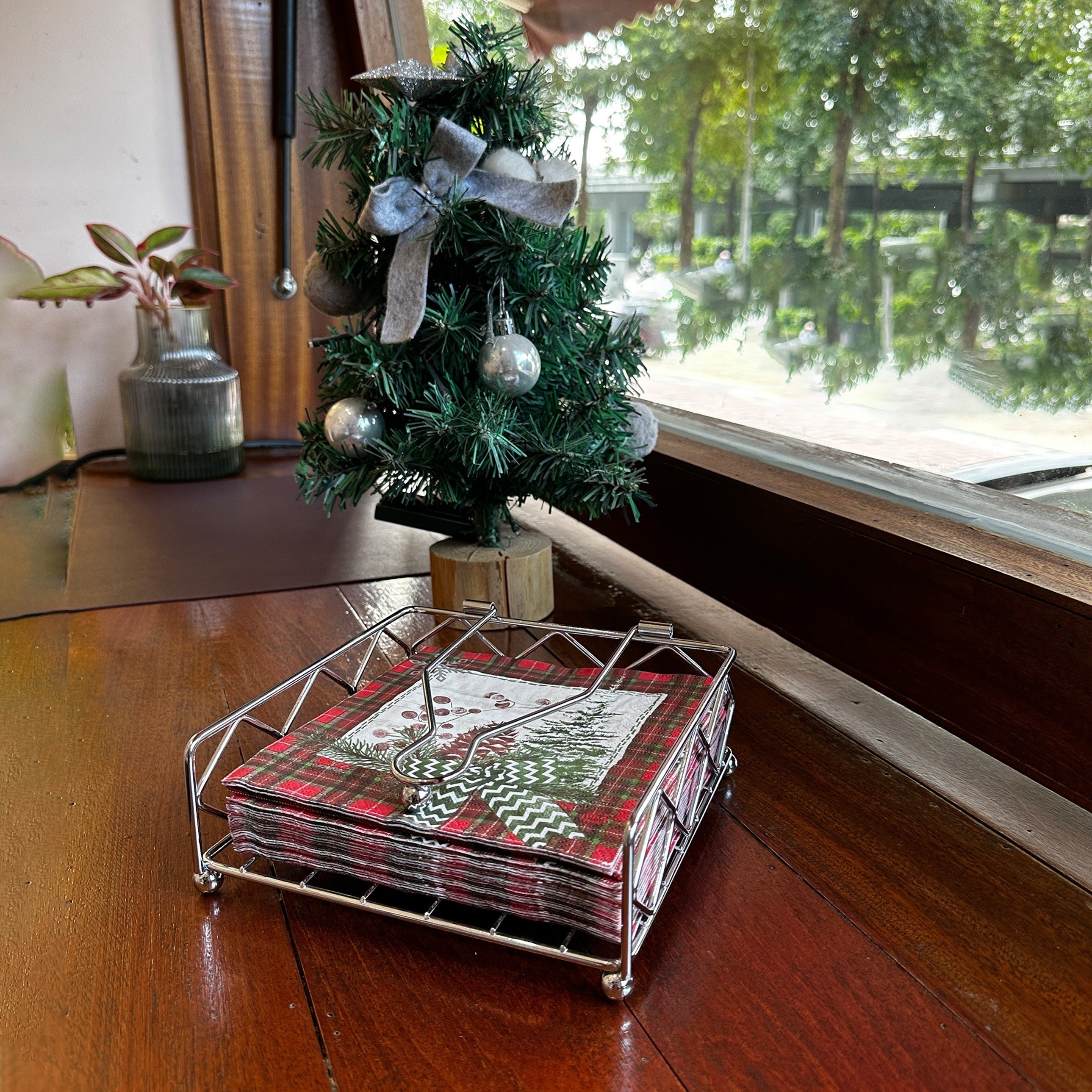 Modern Napkin Holder Metal Paper Napkin Organizer For Kitchen