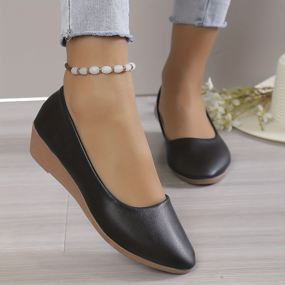 Women's Pointed Toe Slip On Flat Shoes Soft Sole Flats