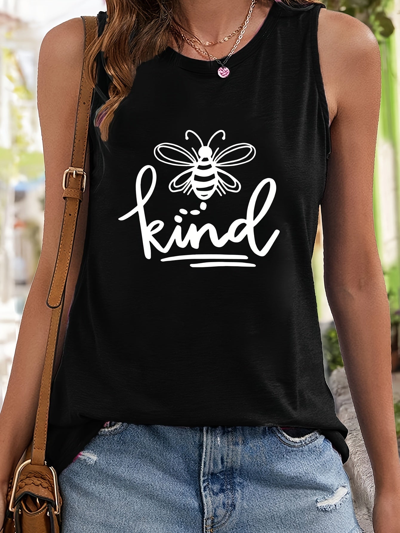 Bee & Letter Print Sleeveless Sports Vest Round Neck Casual Tops