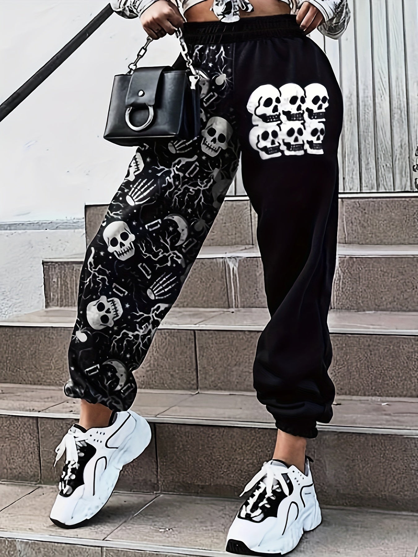 Women's Plus Skull Print Tapered Leg Pants