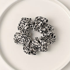 8pcs Houndstooth & Leopard Print Scrunchies Hair Ties