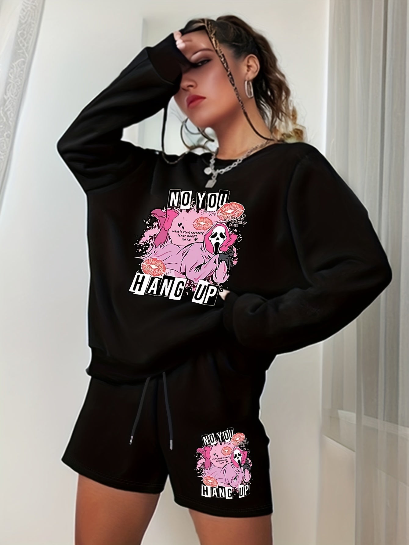  Women's Halloween Graphic Print Sweatshirt & Shorts Set