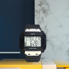 Fashionable Multifunctional Sports Watch With Silicone Band