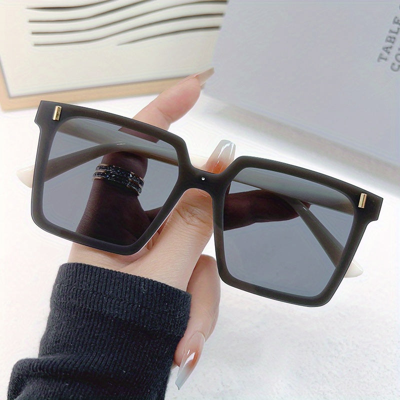 Square Sunglasses Men Women Rivet Anti Glare UV400 Sun Shades Glasses