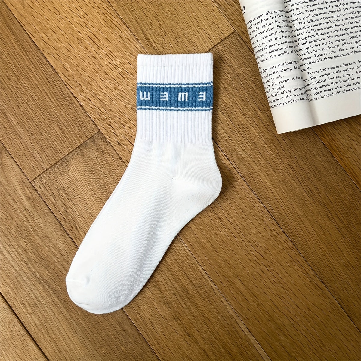 Letter E Print Socks Comfy & Breathable Street Socks Women's Stockings