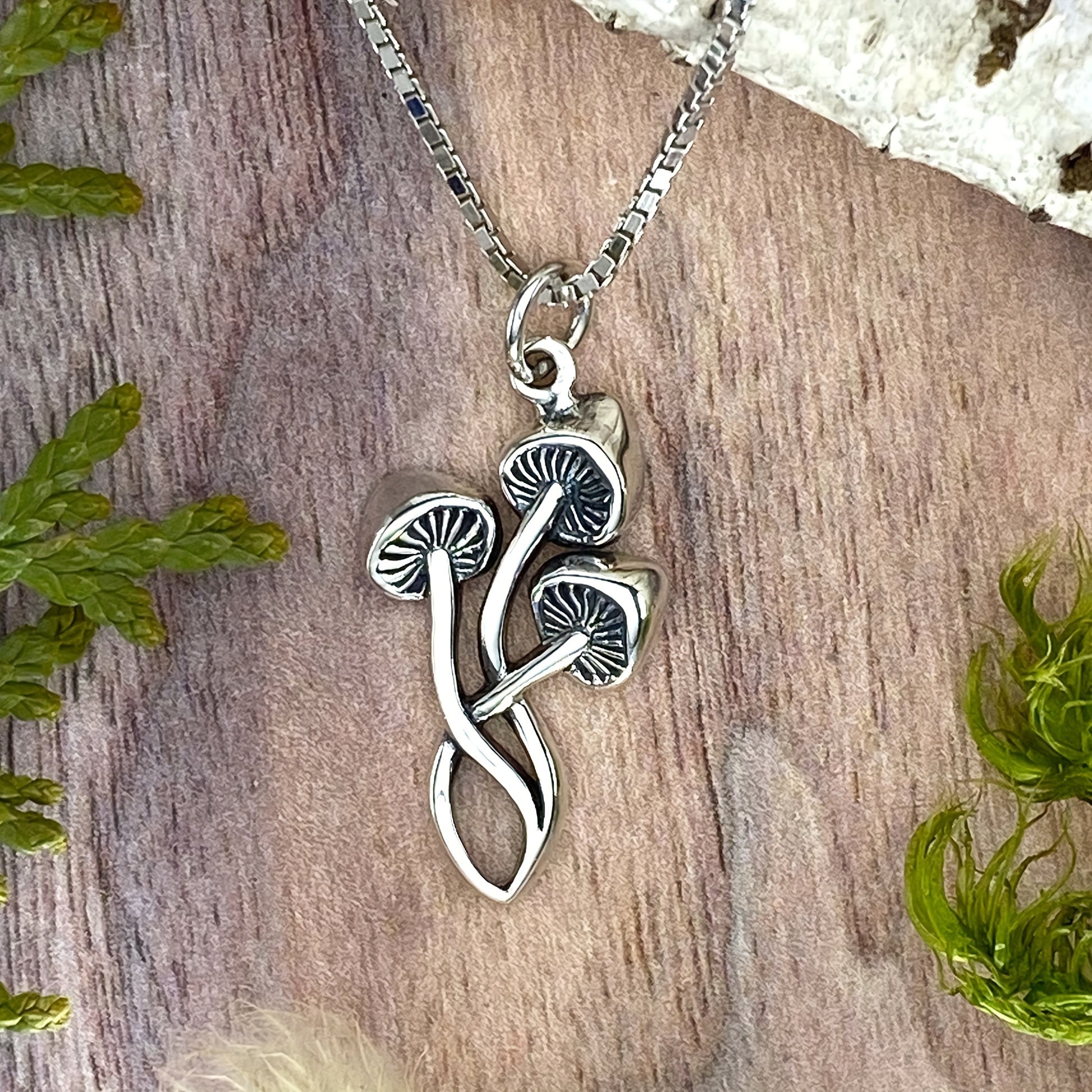 Vintage Mushroom Pendant Necklace Oval Star Moon Mushroom Plant Small Mushroom