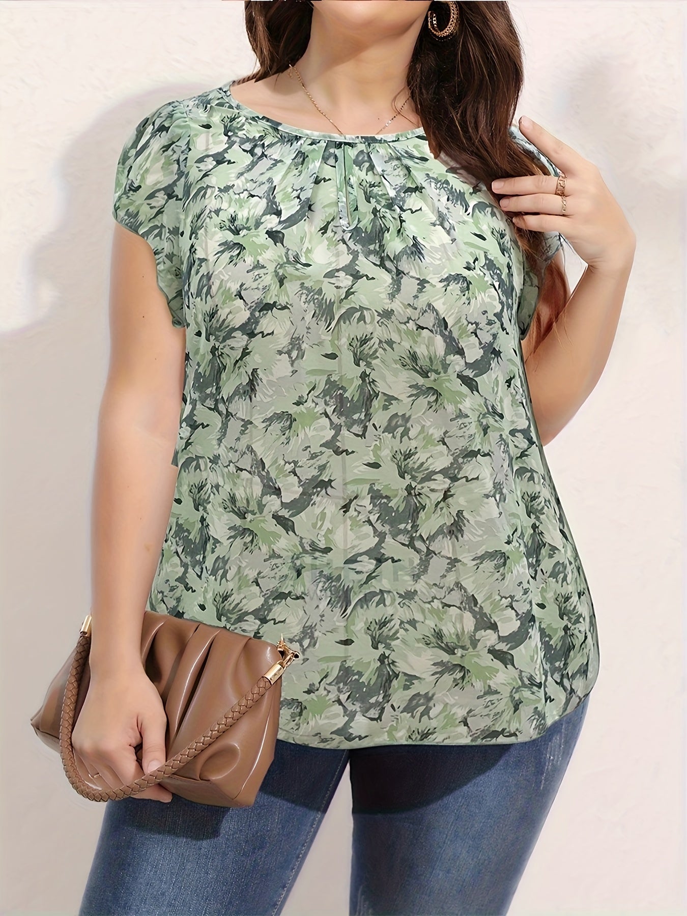  Women's Allover Print Ruched Short Sleeve Top