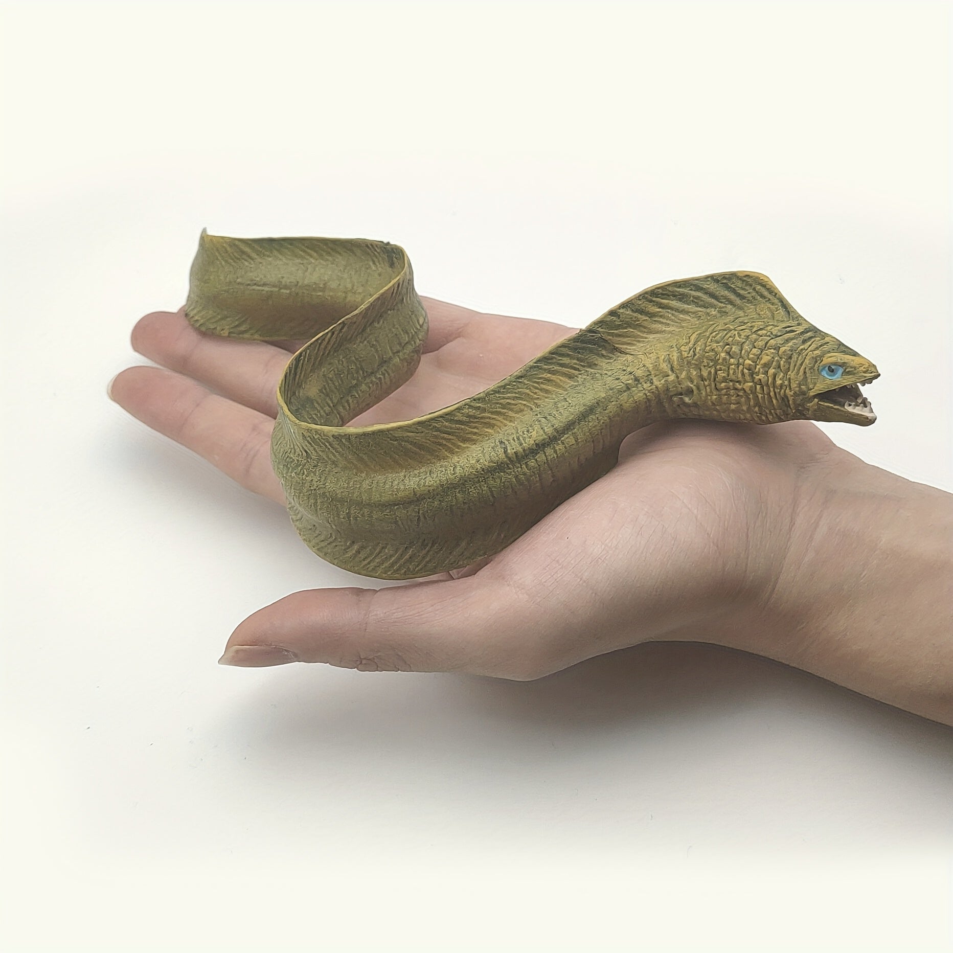 Realistic Sea Eel Aquarium Landscape PVC Marine Animal Statue
