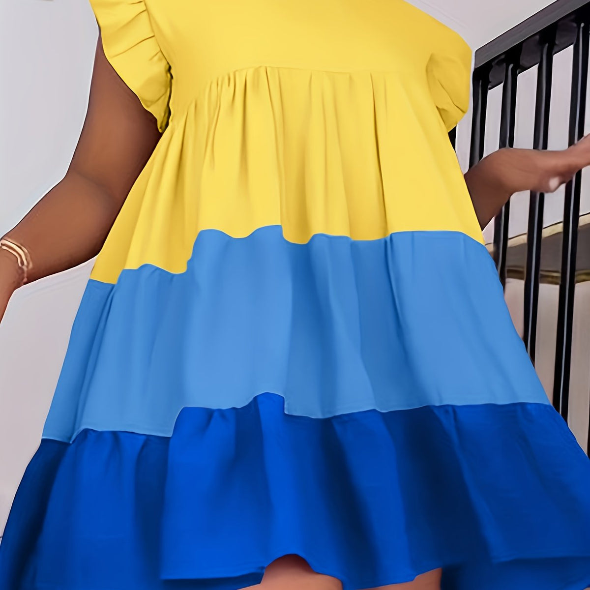  Colorblock Ruffle Sleeve Round Neck Mini Smock Dress
