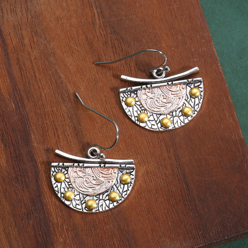 Vintage Metal Carving Pattern Fan Drop Earrings 1Pair
