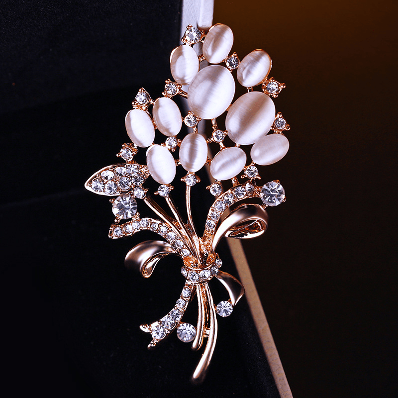 Golden Flower Bouquet Brooch Corsage Scarf Clips Pins Brooches