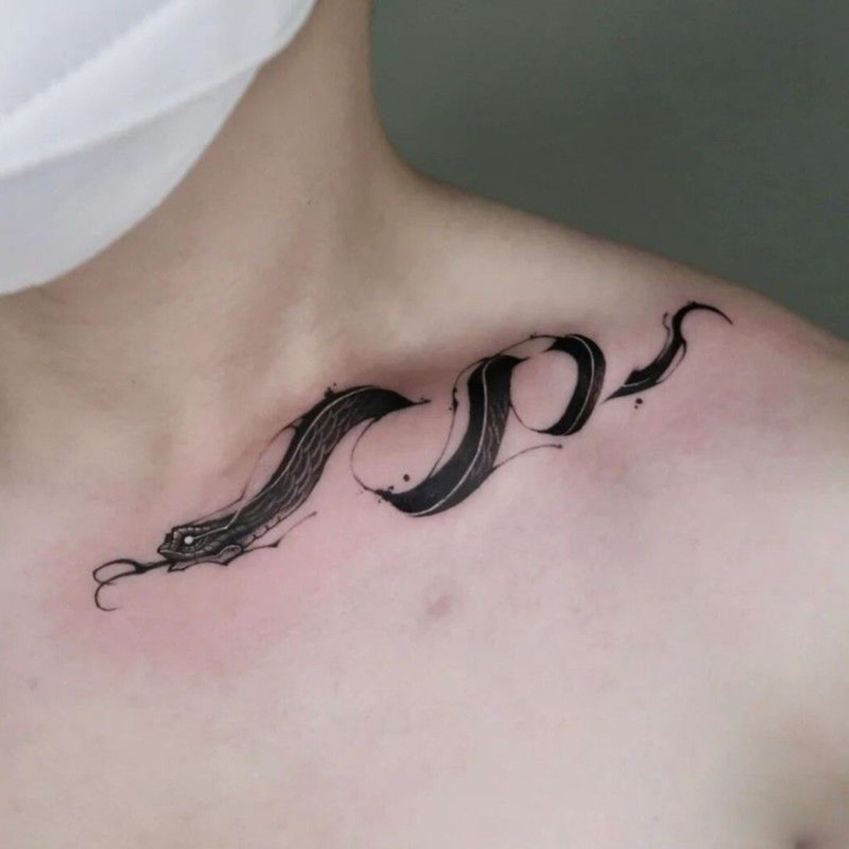 Waterproof Snake Pattern Temporary Tattoo - Bold Statement Accessory