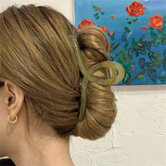 Large Shark Claw Vintage Hair Accessory For Women