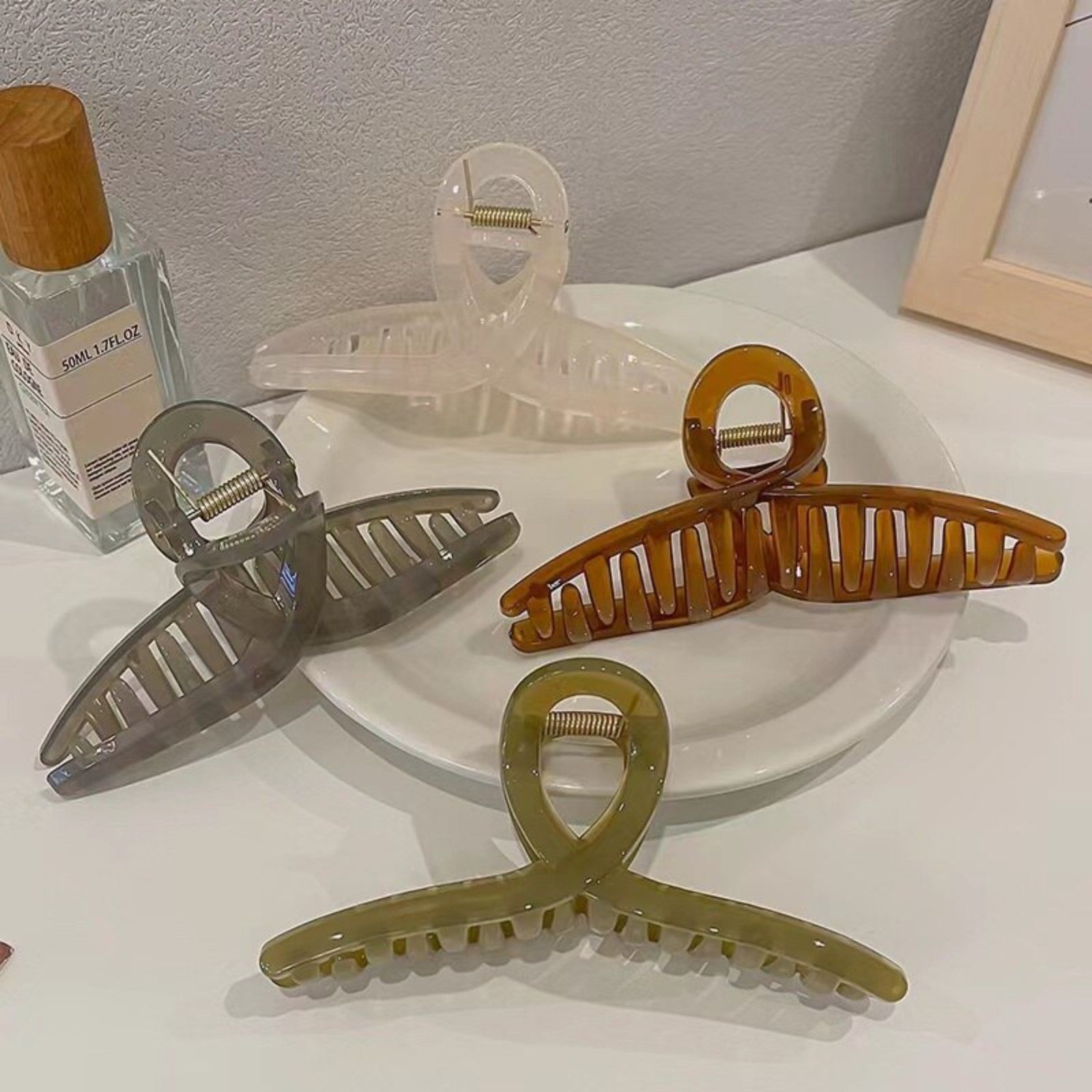 Large Shark Claw Vintage Hair Accessory For Women