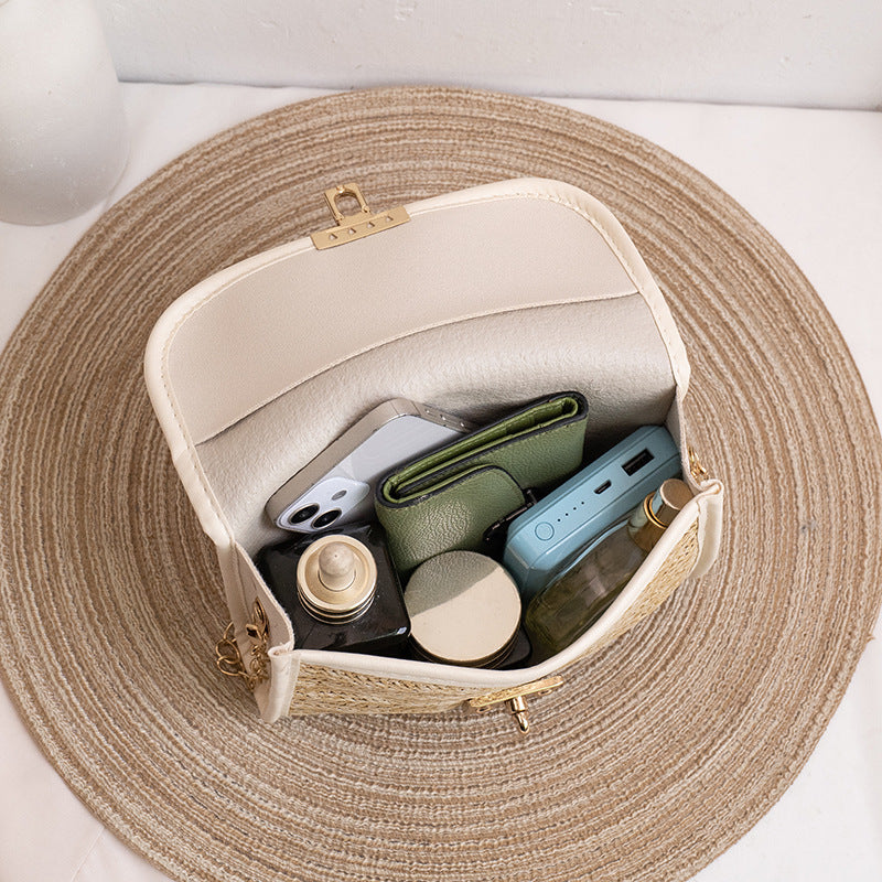 Straw Crossbody Bag Chain Shoulder Bag Tassel Beach Bag