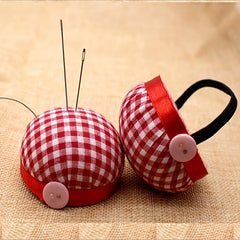 2pcs DIY Ball Needles Pin Cushion Wrist Belt Sewing Tools