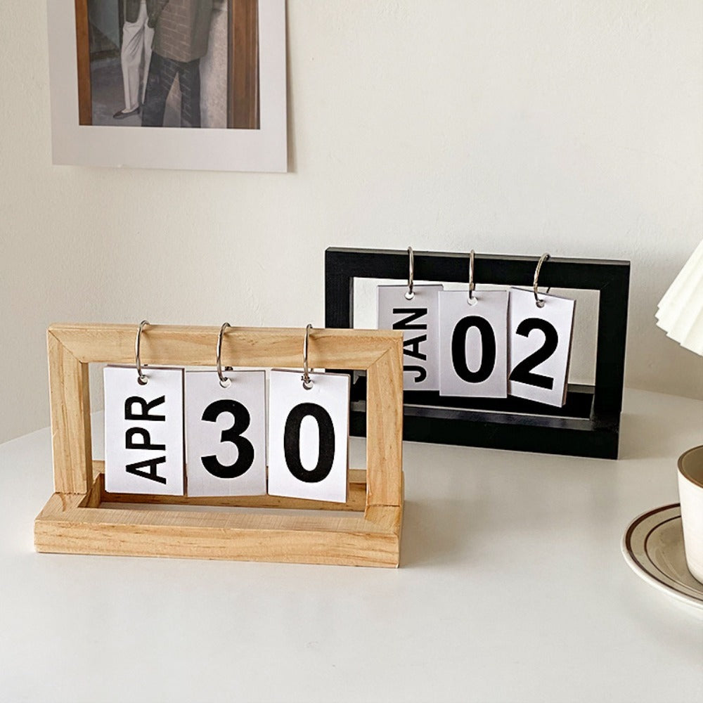 Creative Wooden Page Turning Calendar Home Desktop Ornament