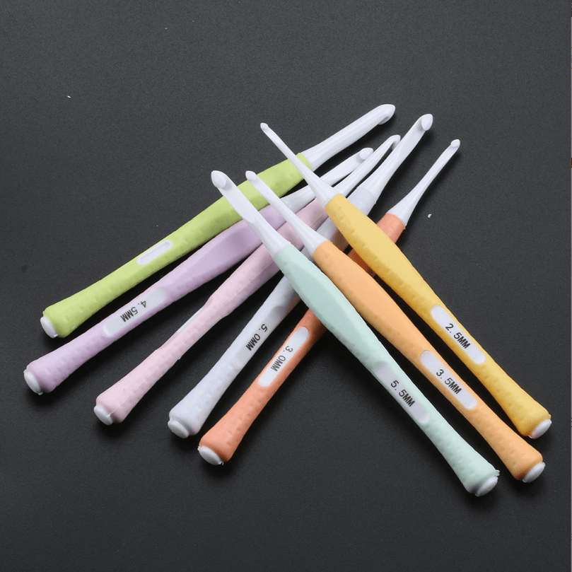8pcs Candy Crochet Hooks Set with Soft Grip Handles for Arthritic Hands