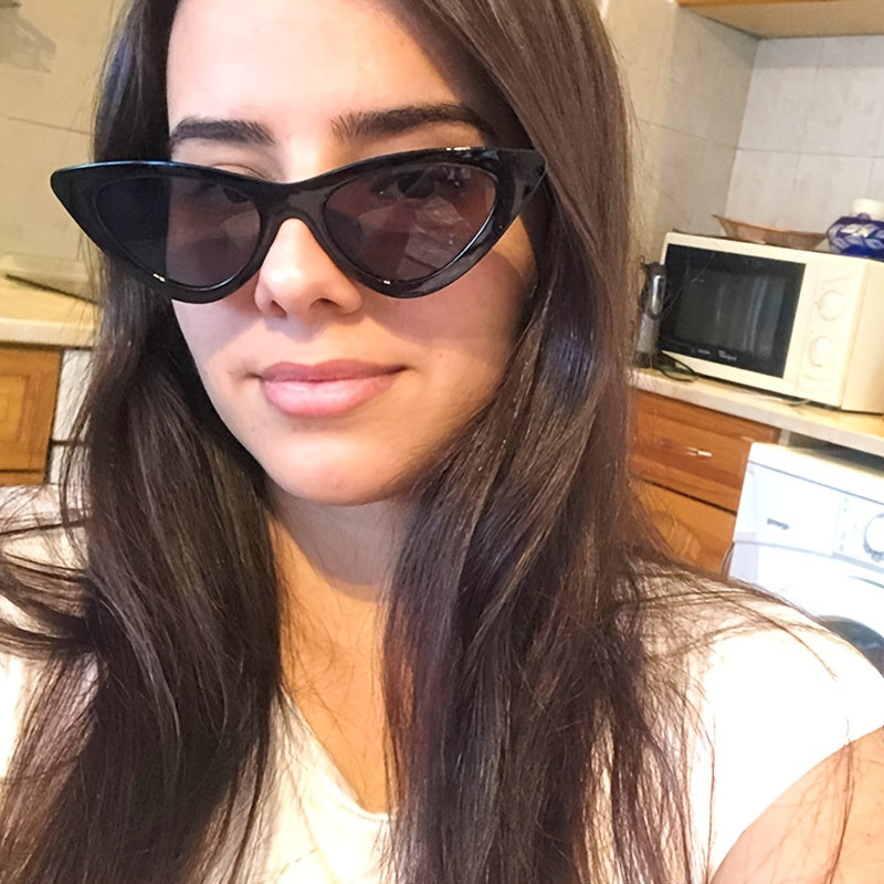 Vintage Narrow Cat Eye Sunglasses For Women Clout Goggles Plastic Frame
