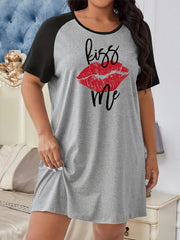  Kiss & Letter Print Raglan Sleeve Sleep Dress