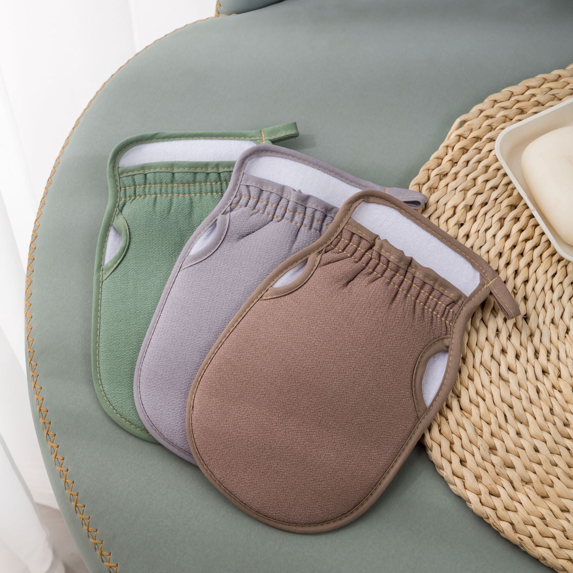 Powerful Scrubbing Tool Bath Towel Removes Stubborn Dirt