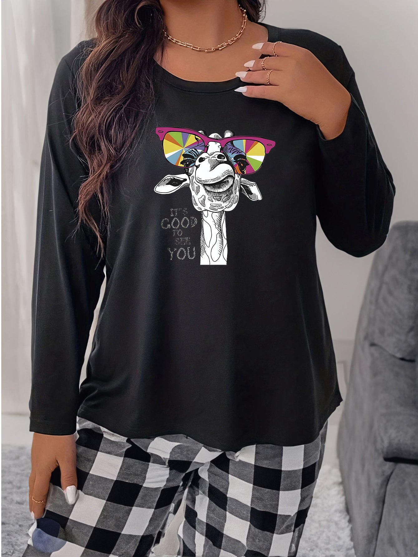 Cartoon Giraffe Print Long Sleeve Pajama Top