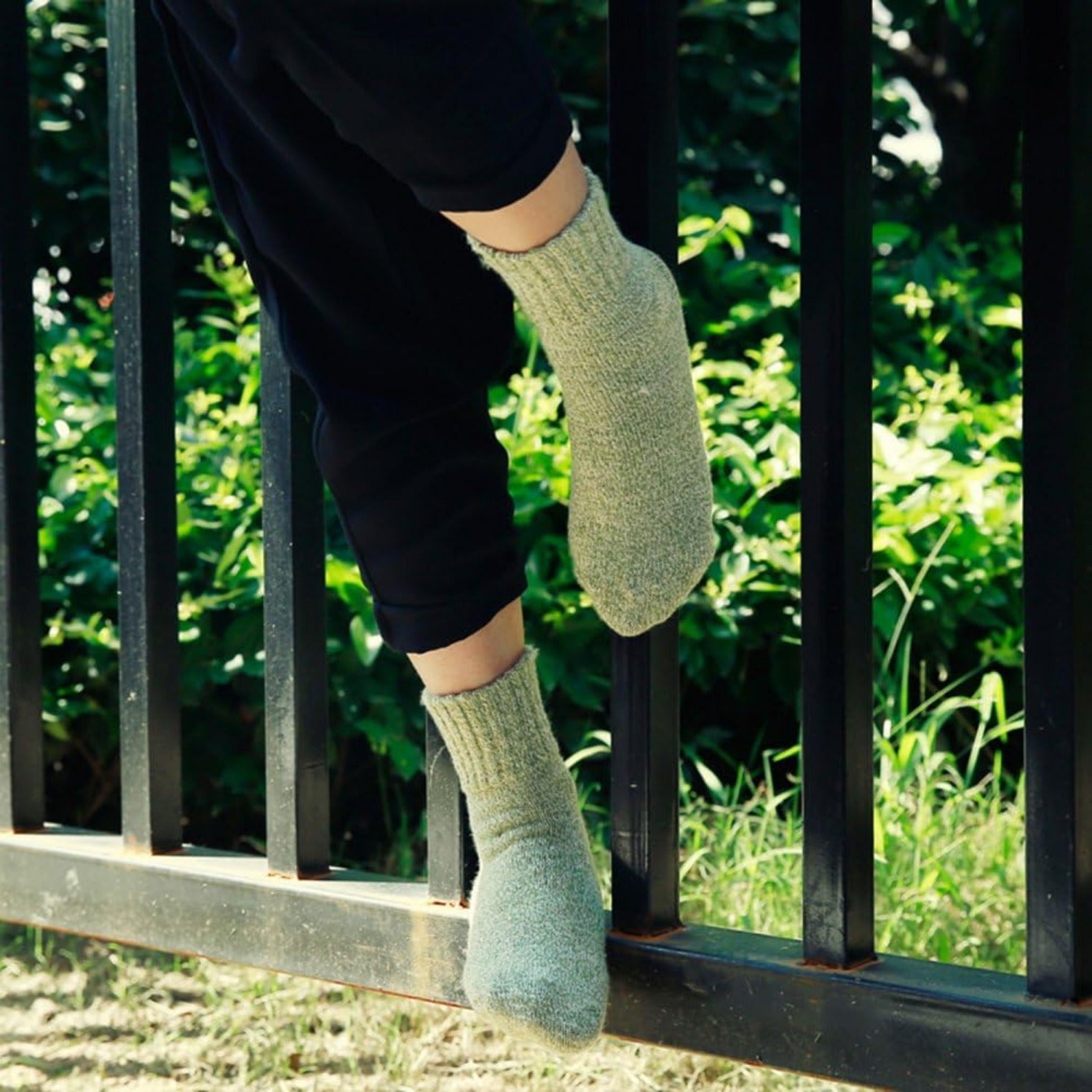 Winter Warm Wool Socks Thick Cozy Knit Crew Socks For Women Men