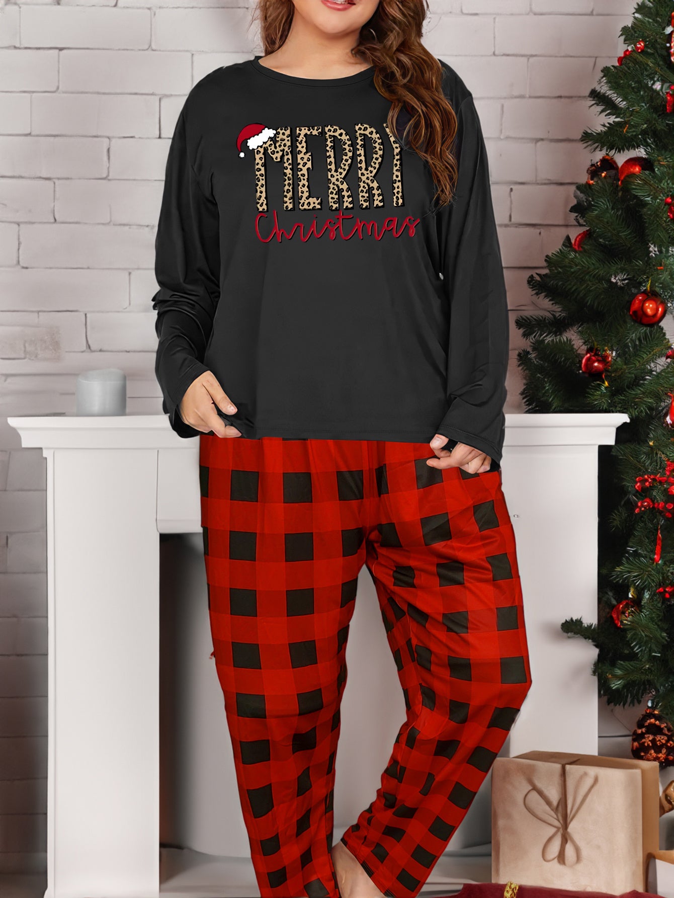  Christmas Lounge Set Women's Leopard Print Tee & Plaid Pants Pajamas