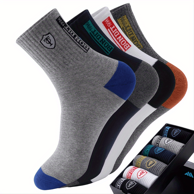 12 Pairs Moisture Wicking Athletic Socks Unisex Embroidered Quarter Socks