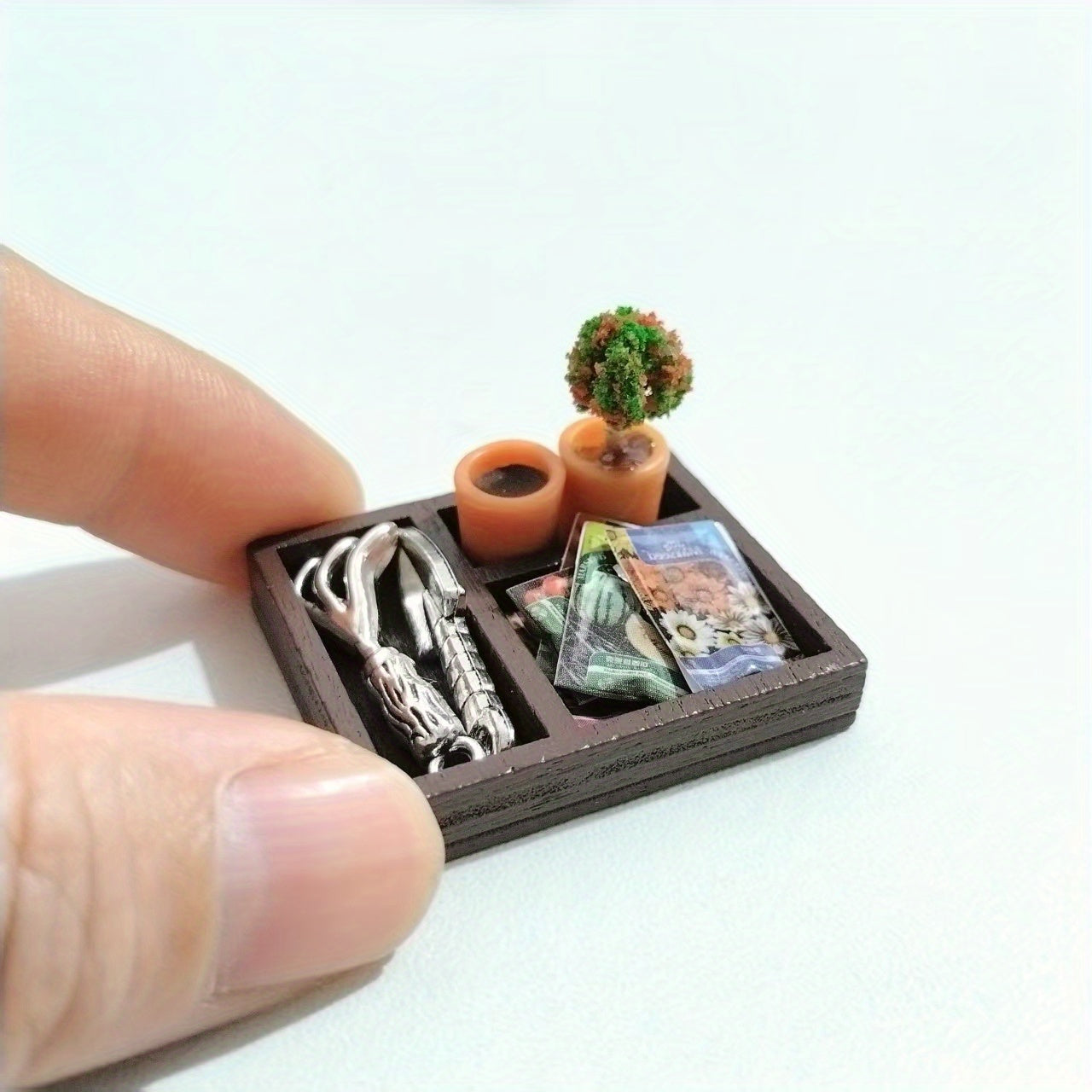 Mini Resin Dollhouse Gardening Set with Wood Base
