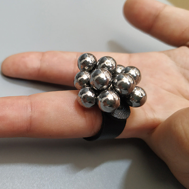 3 Strong Magnetic Rings, 100 Mud Balls