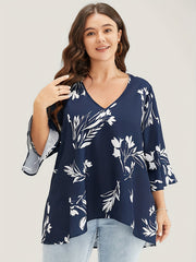  Floral Print Bell Sleeve V Neck Top