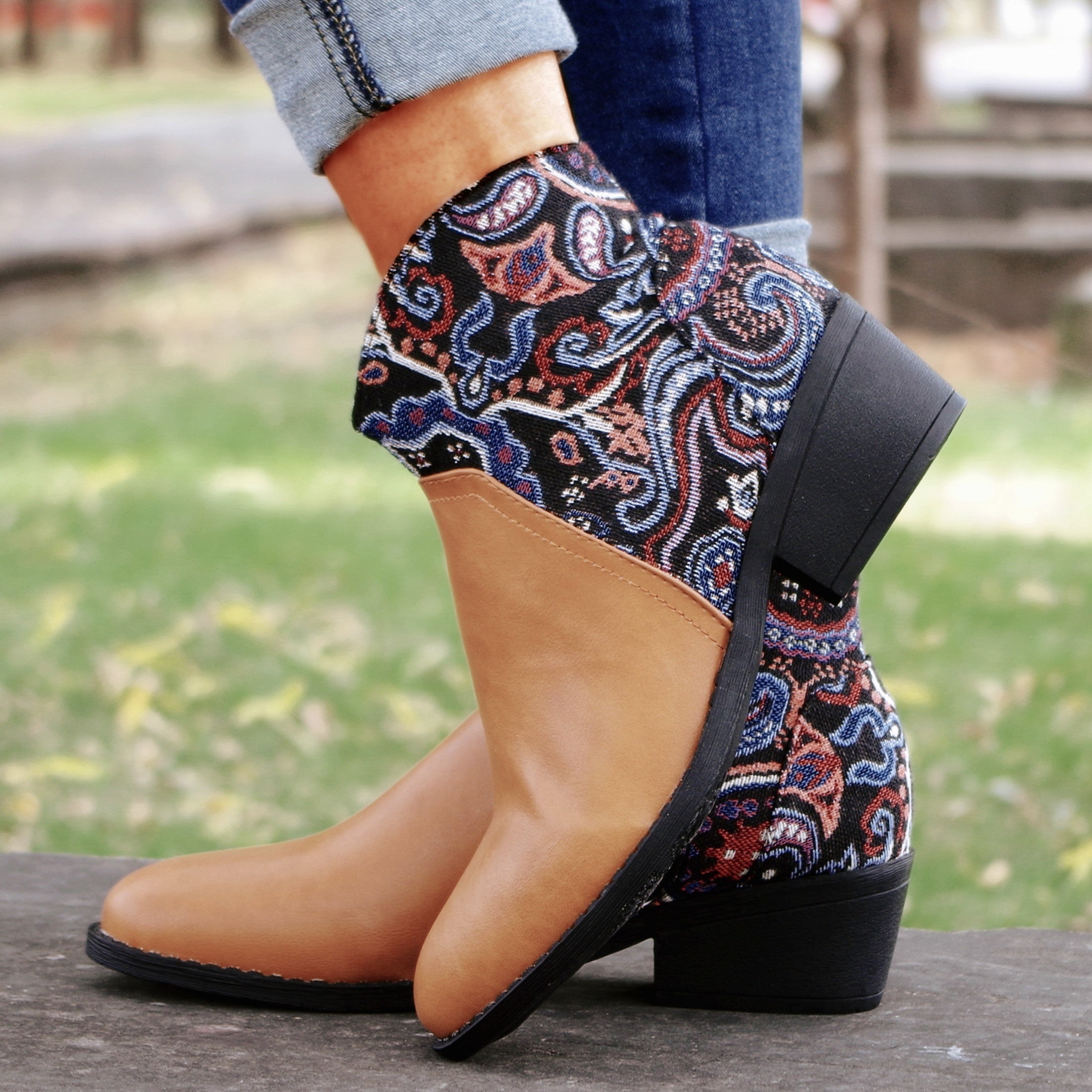 Women's Tribal Style Ankle Boots Chunky Heels Vintage Western Boots