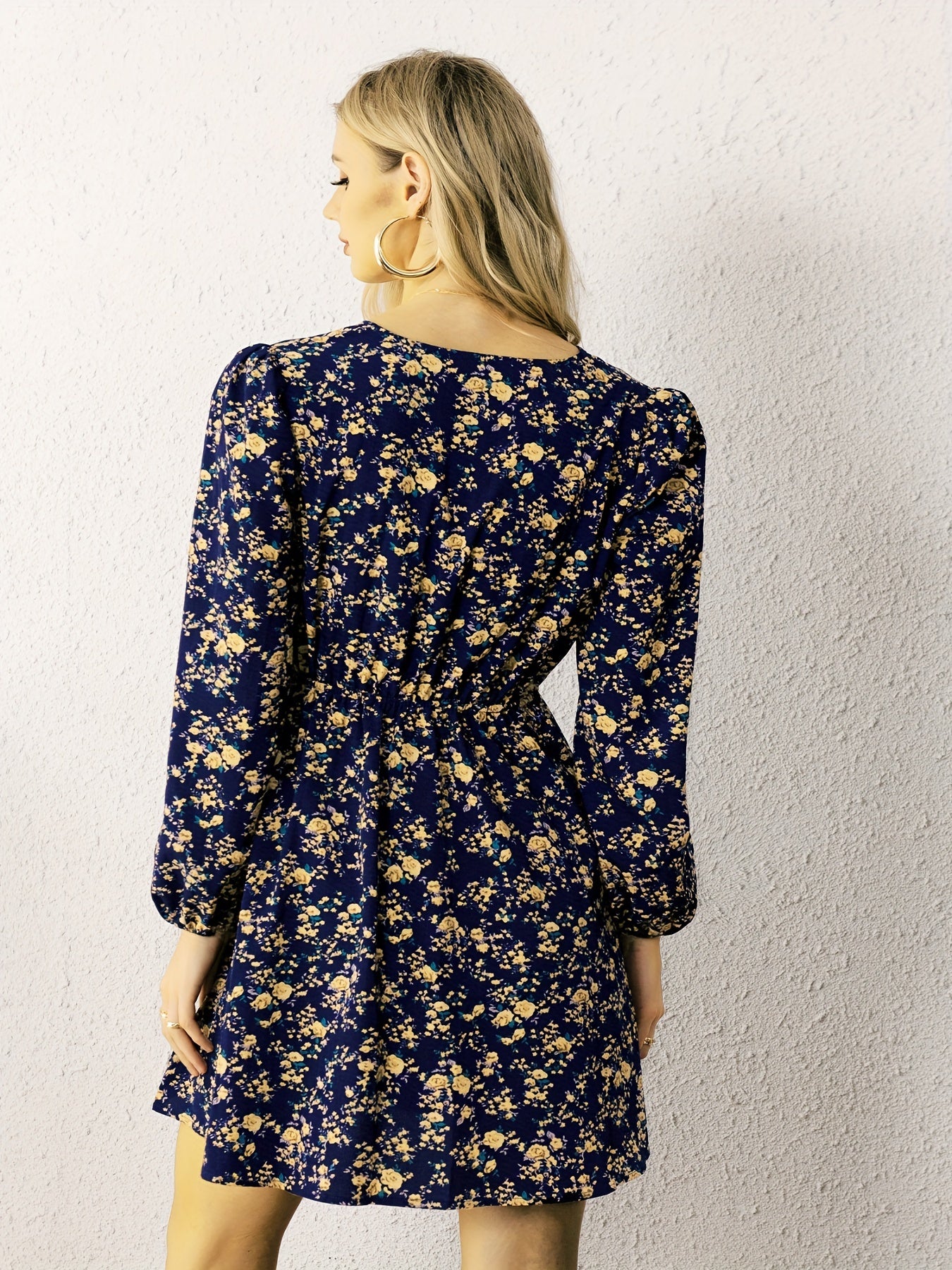  Ditsy Floral Print Lantern Sleeve Mini Dress