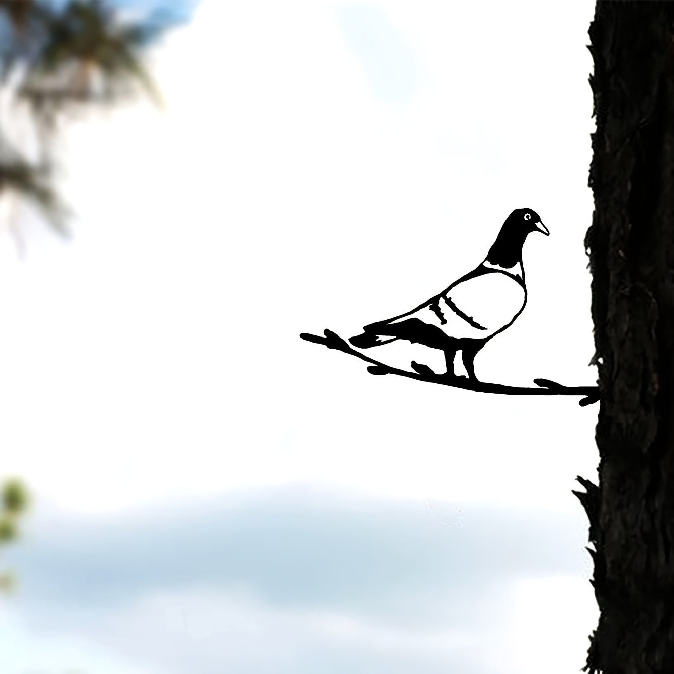 Iron Carrier Pigeon Tree Trunk Stake Fence Decor
