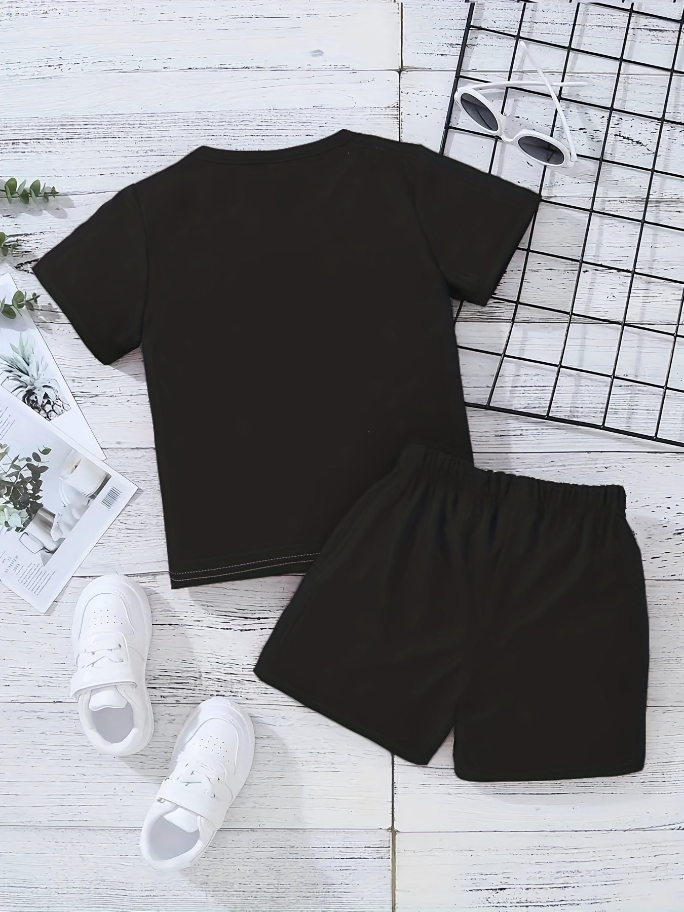 Boys Casual Block & Letter Graphic Print Short Sleeve T-shirt & Shorts Set