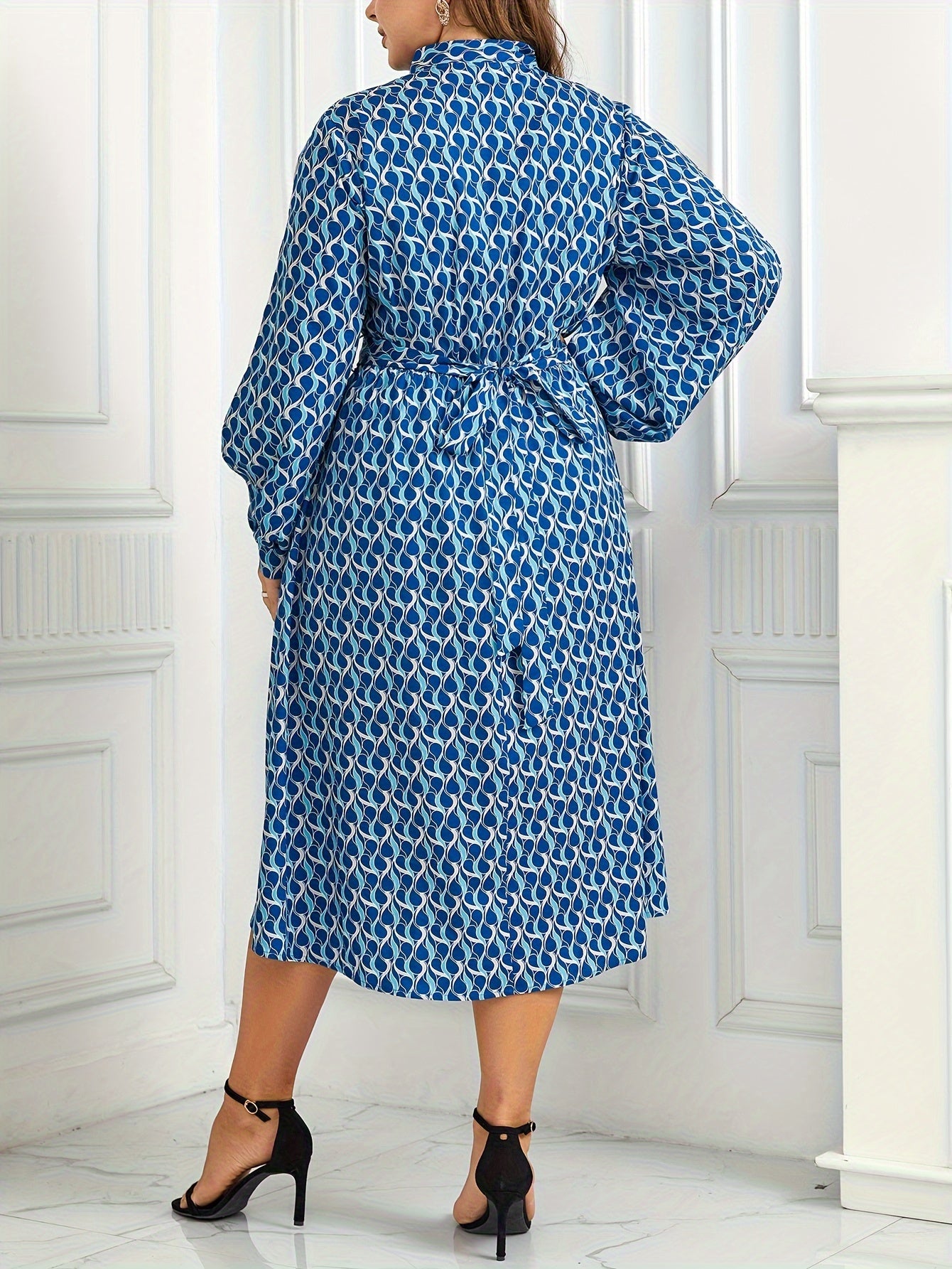 Women's Plus Allover Print Lantern Sleeve Midi Dress