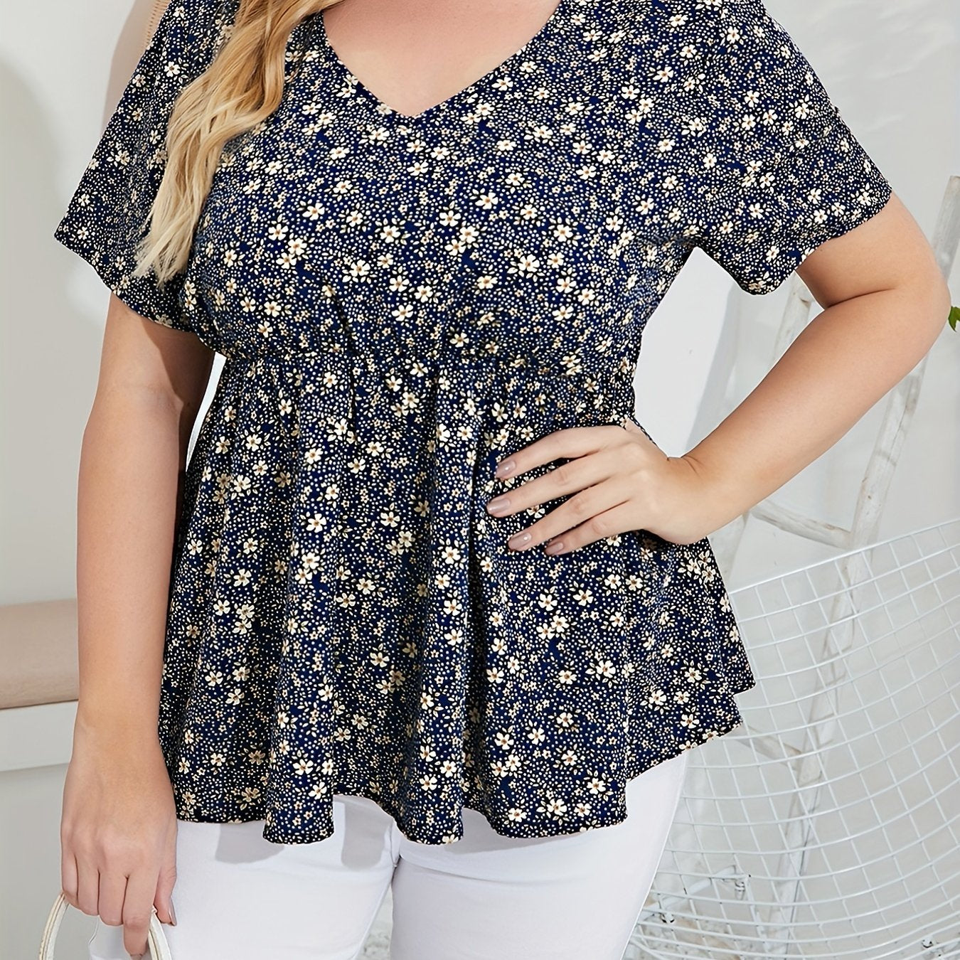  Ditsy Floral Print V Neck Peplum Top